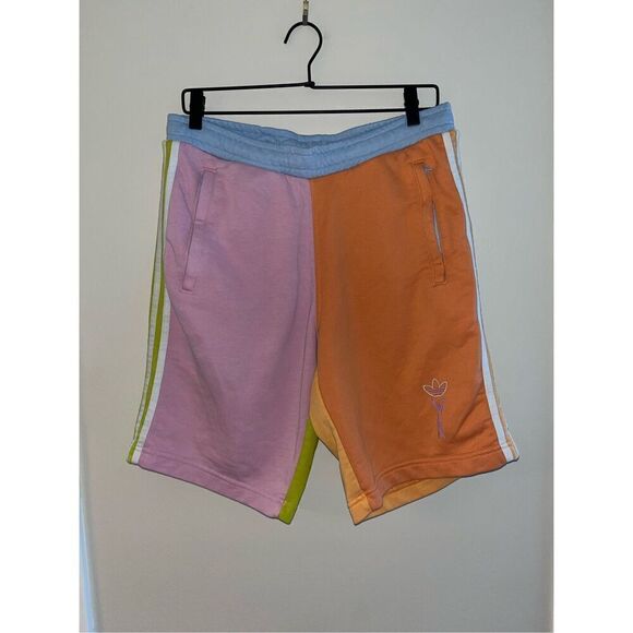 mans adidas Love Unites Bloom Short multicolor Medium - Picture 3 of 5